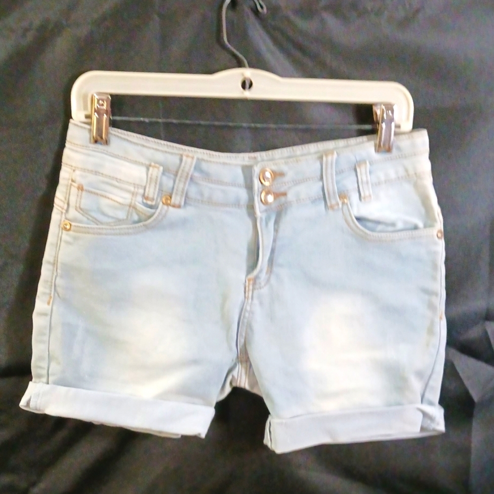 Light wash Jean shorts sz 5/6